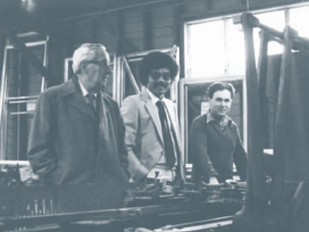 In 1976, father and son Ron and Peter Macintyre purchase Advance Flooring company producing woven coir mats About Advance Matting